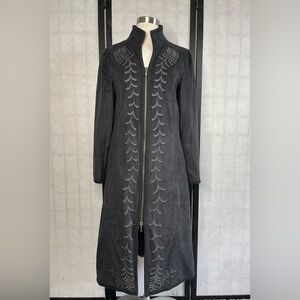 Embroidered Black Long Trench Coat. Size: S